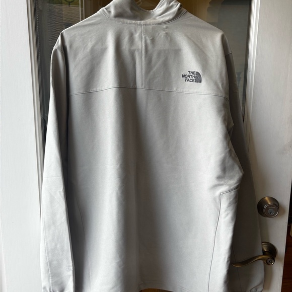 The North Face Men's Light Gray Performance Jacket - Picture 6 of 6